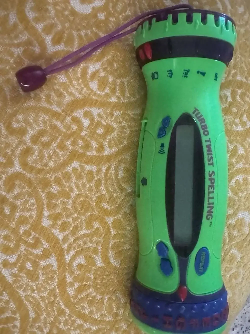 LeapFrog LeapZone Turbo Twist Spelling Handheld Electronic Learning Toy